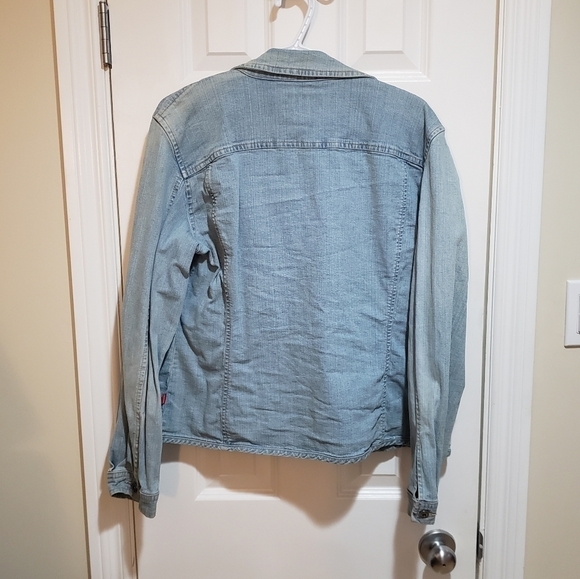Jackpot Light-Wash Jean Jacket Size 4 - Picture 4 of 5